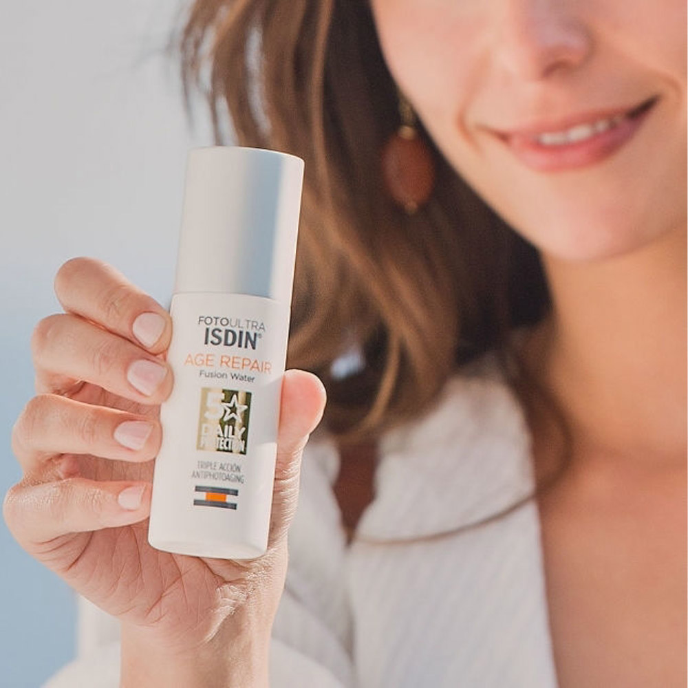 ISDIN Fotoultra Age Repair Fusion Water, fluid za zaščito obraza pred soncem - ZF50 (50 ml)