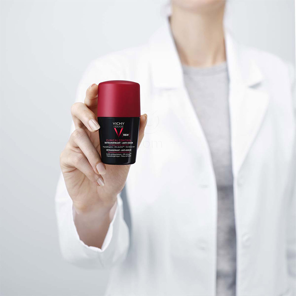 Vichy Homme Clinical Control 96h, detranspirant roll-on proti neprijetnemu vonju (50 ml)