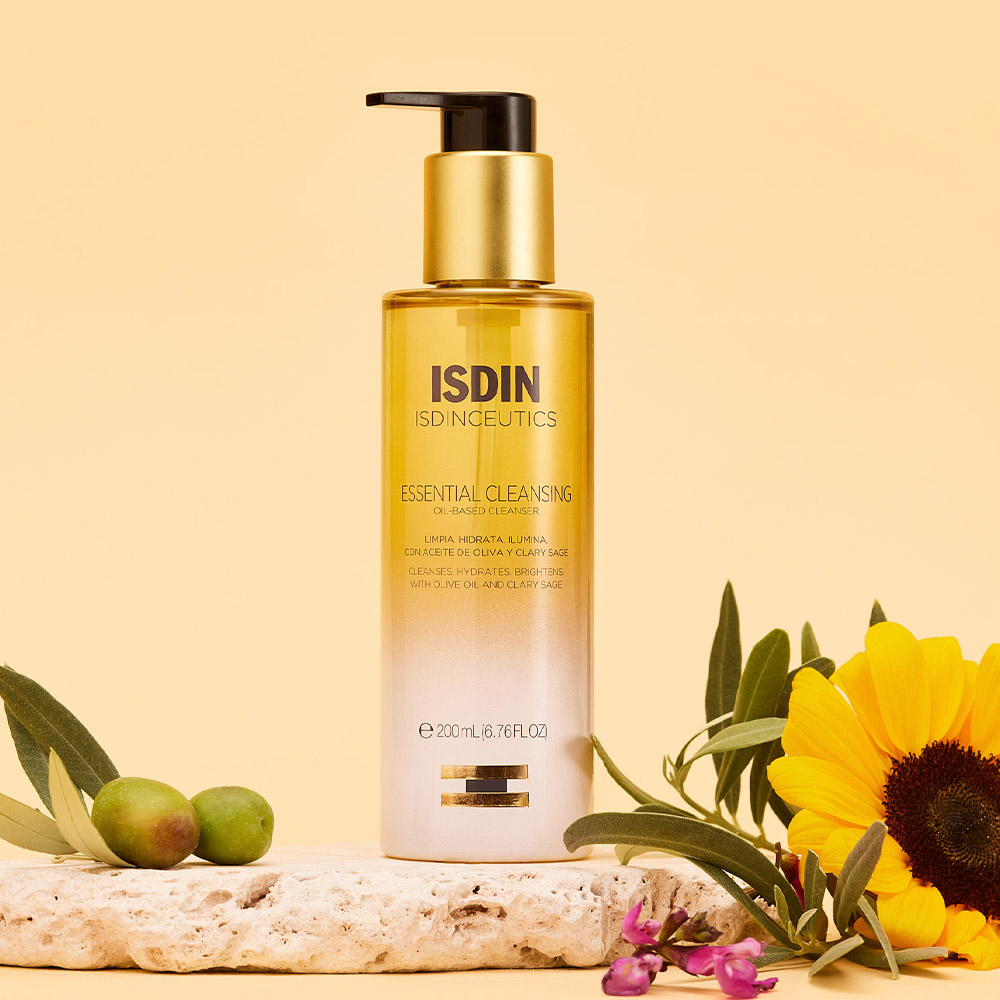 ISDIN Isdinceutics Essential Cleansing, oljni čistilec za obraz (200 ml)