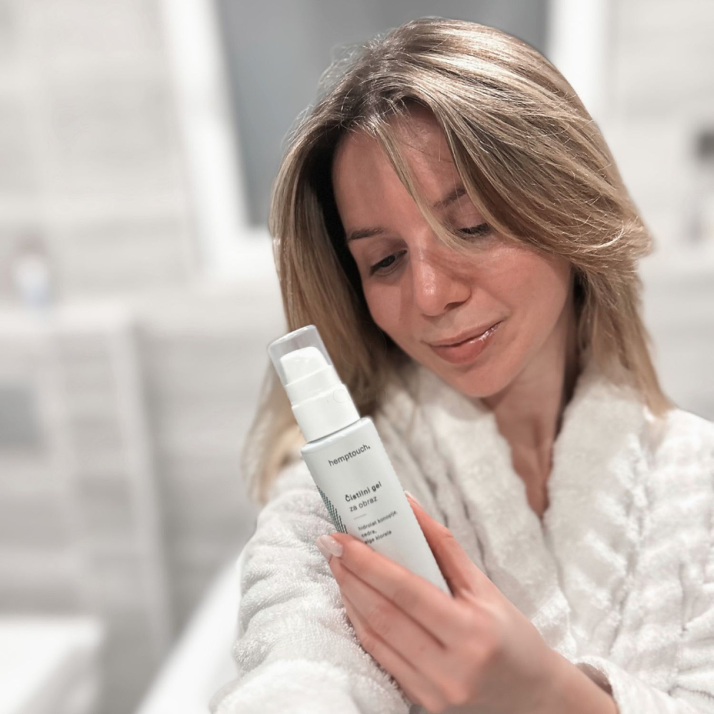 Hemptouch, čistilni gel za obraz (100 ml)