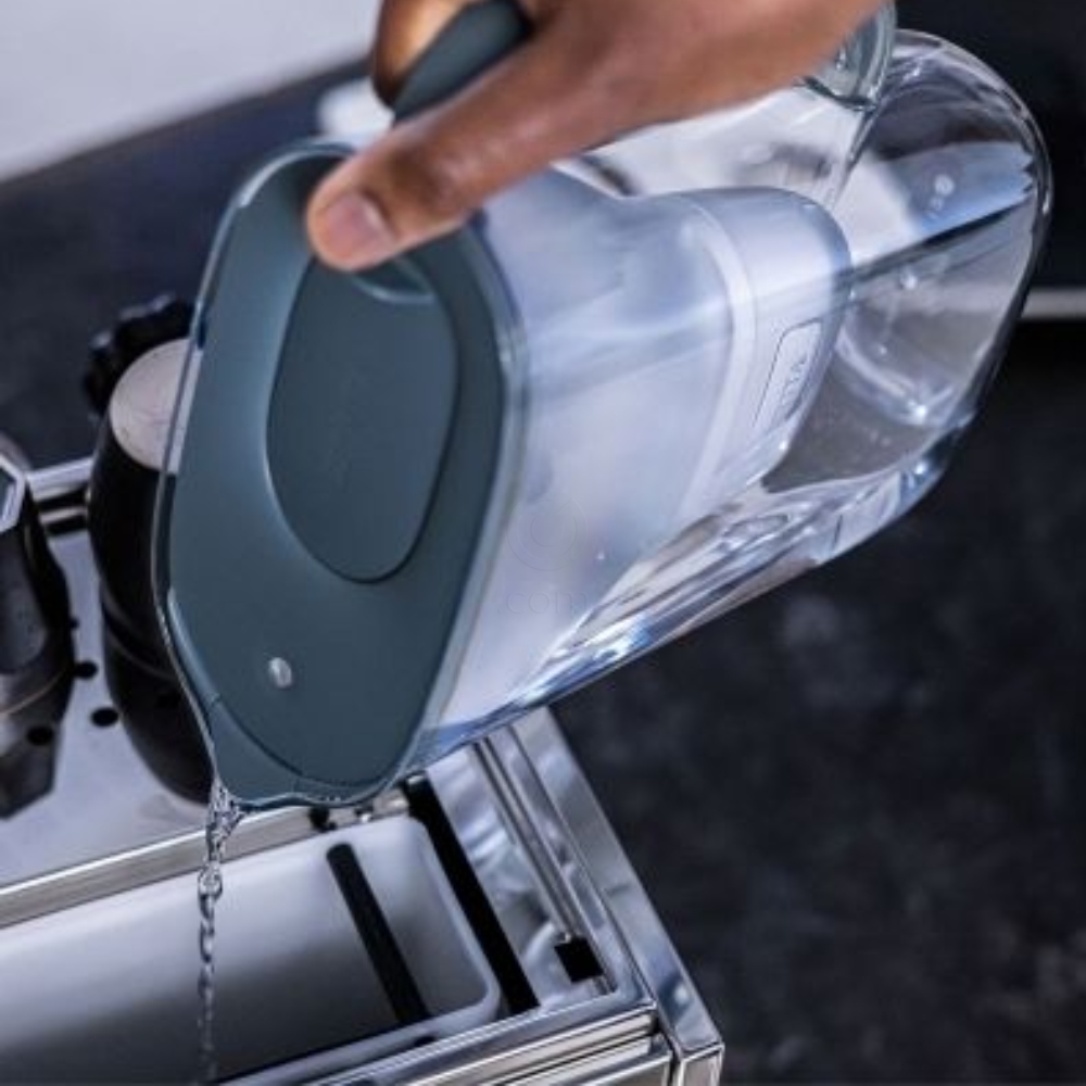 Brita Style Cool LED, vrč za filtriranje vode - mat modra (2,4 l)