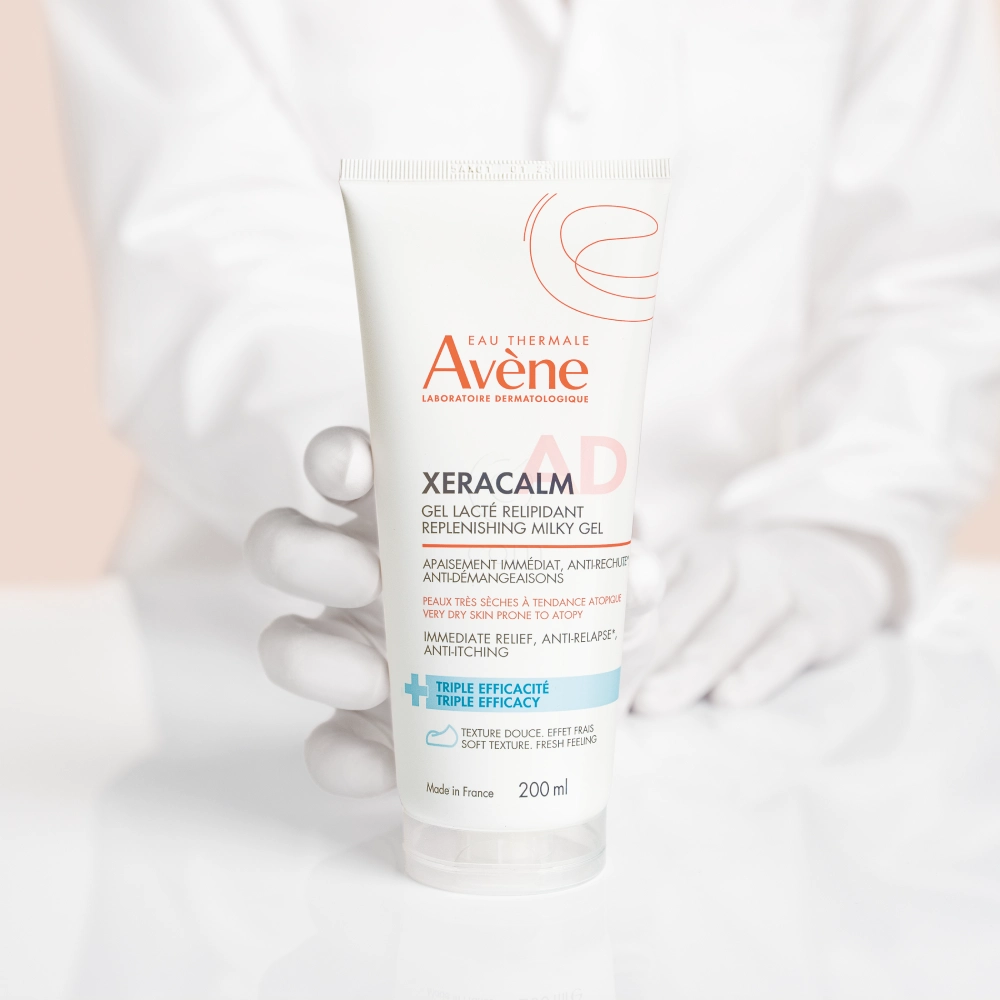 Avene XeraCalm A.D, mlečni gel za obnovo lipidov (200 ml)