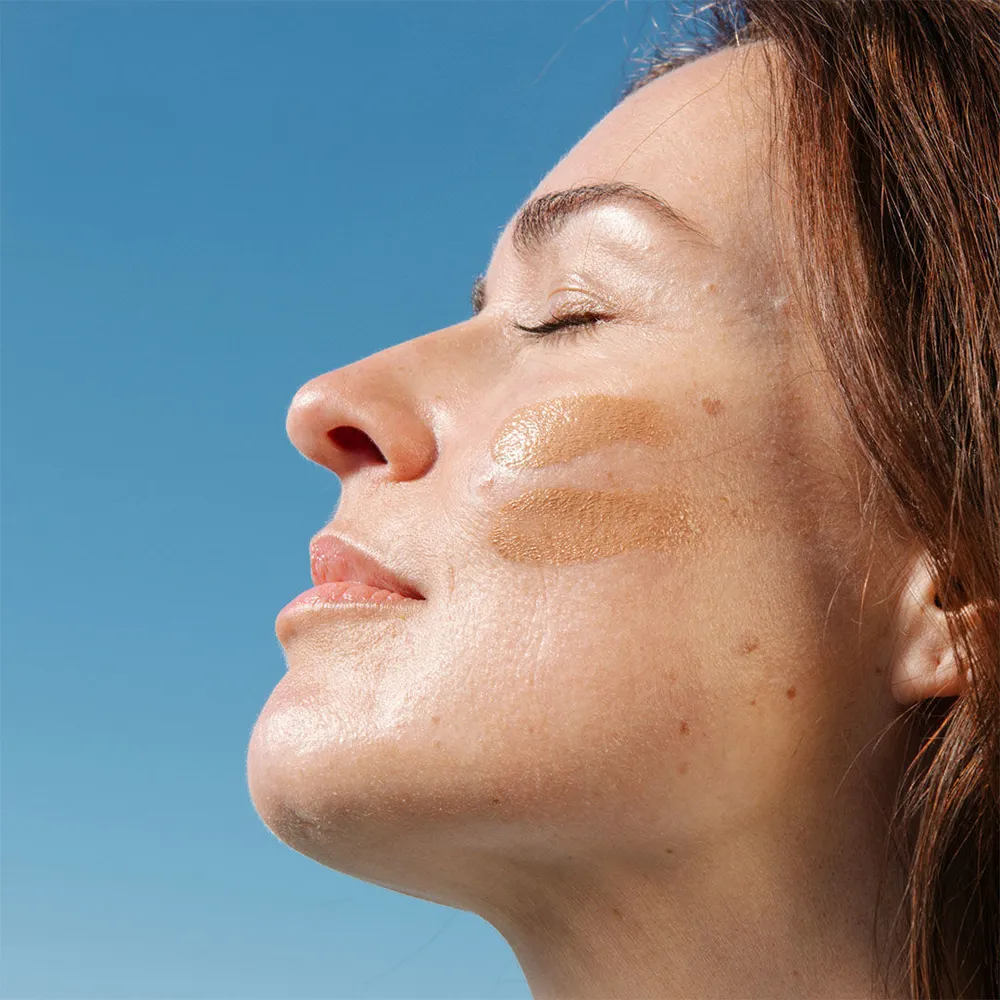 ISDIN Fotoprotector Fusion Water Magic Repair, izjemno lahka obarvana krema - ZF 50 (50 ml)