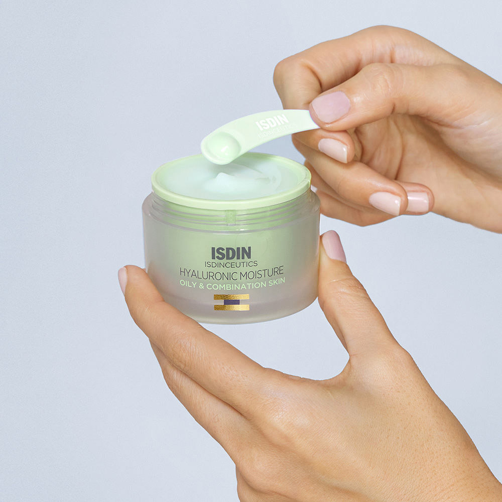 ISDIN Isdinceutics Prevent Hyaluronic Moisture, vlažilna krema za mastno in mešano kožo (50 ml)