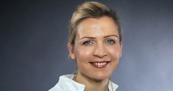 Dermatologinja Urša Fratnik Florijančič - »S hkratno uporabo seruma, kreme in nege za področje okoli oči bomo zaokrožili nego in maksimirali njen učinek«